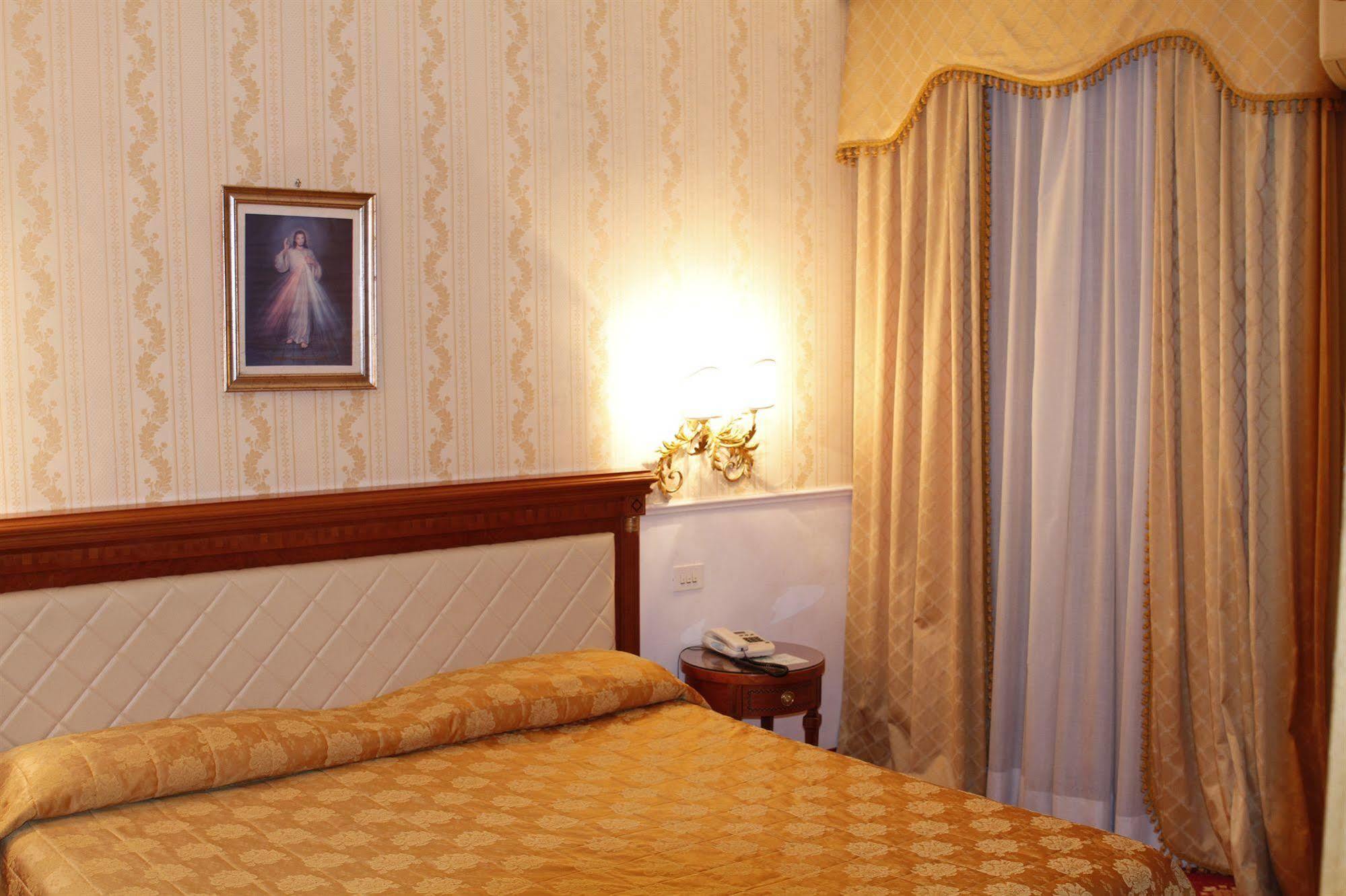 Hotel Genio Řím Exteriér fotografie